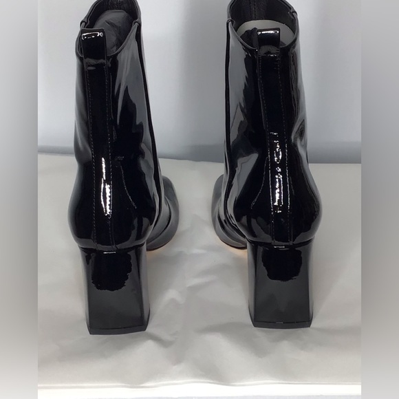 GOOD AMERICAN ~ BLACK PATENT LEATHER BOOTIES - Picture 2 of 8